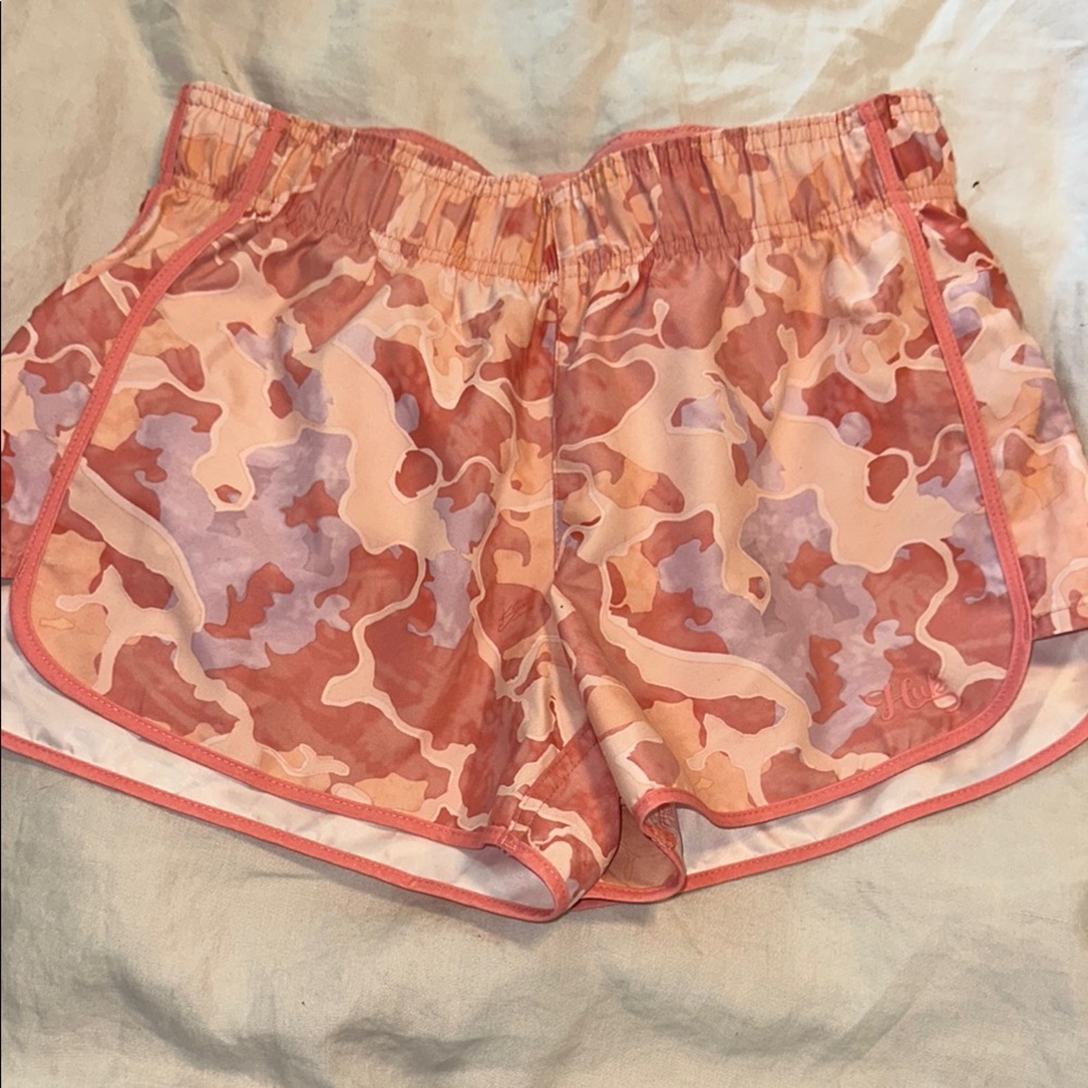 HUK pink Camouflage Shorts small